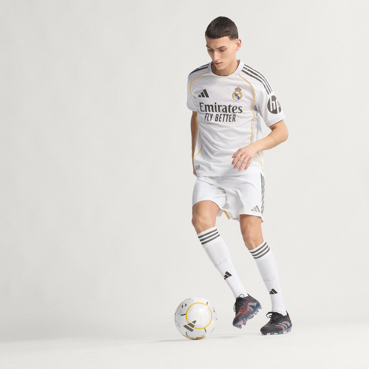 Real Madrid 2025/26 Home Men’s Soccer Jersey Player Version